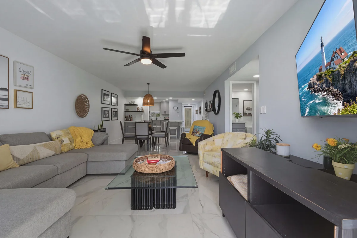 9823 S Hollybrook Lake Dr #104, Pembroke Pines: photo 1 of 57