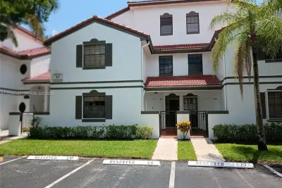 401 SW 158th Ter #105, Pembroke Pines: photo 1 of 23