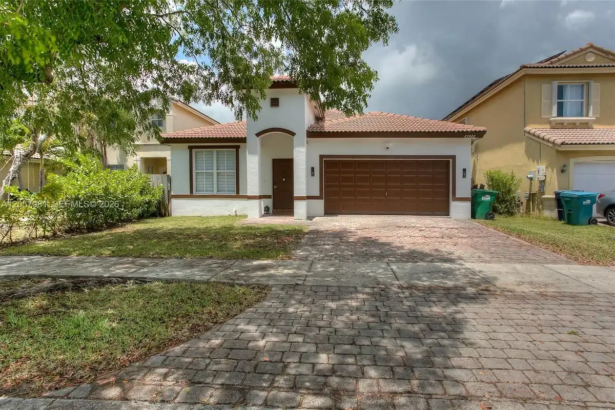 23922 SW 108th Ave, Homestead: photo 1 of 16