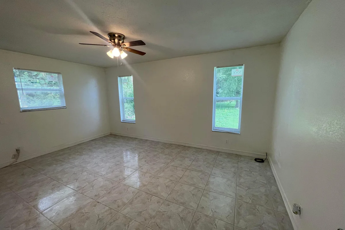 2819 Polk St #B, Hollywood: photo 1 of 16