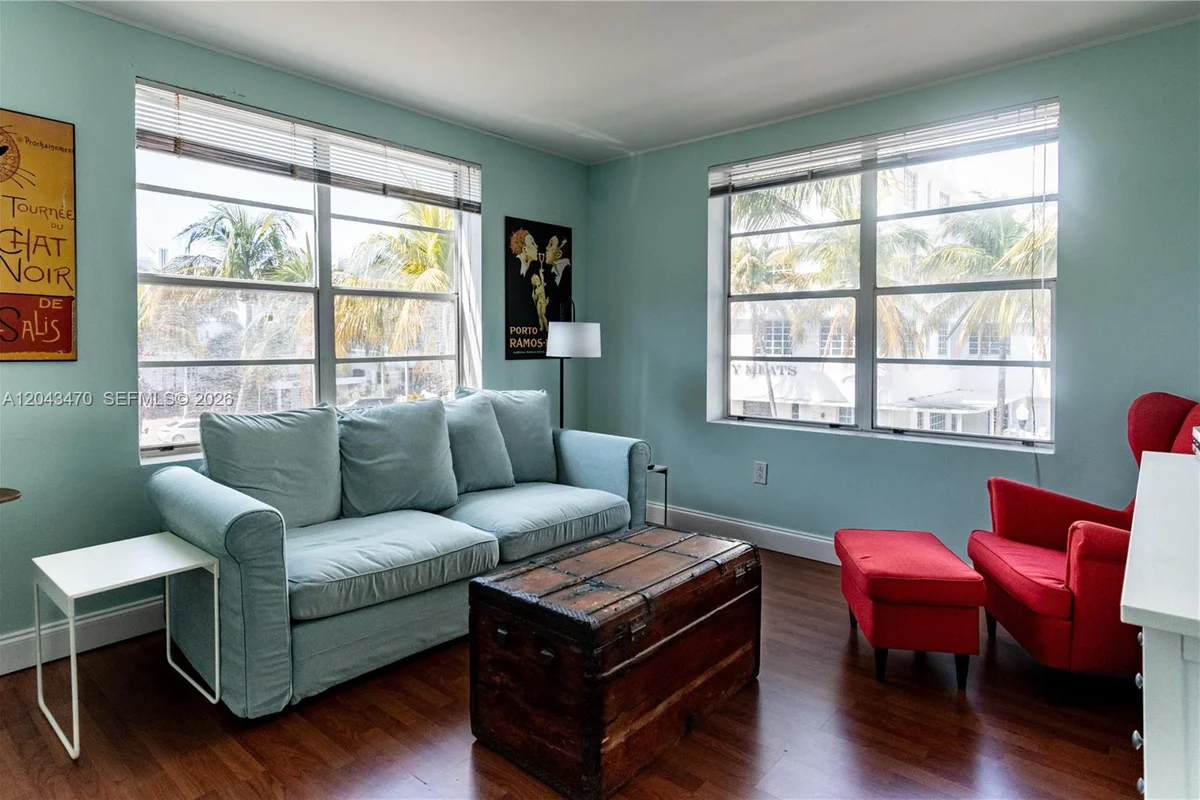 1460 Ocean Dr #309, Miami Beach: photo 1 of 14