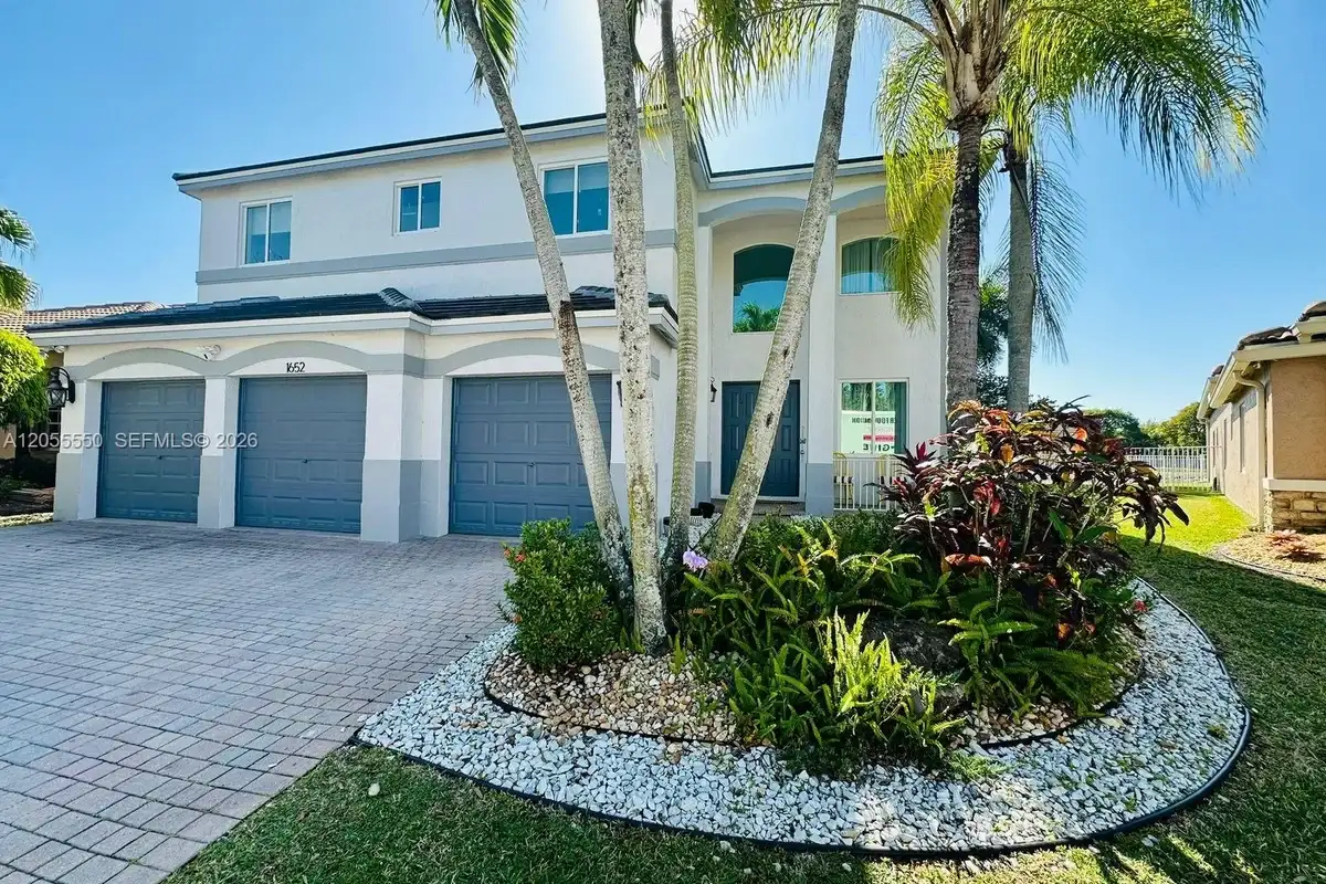1652 Orchid Bend, Weston: photo 1 of 47