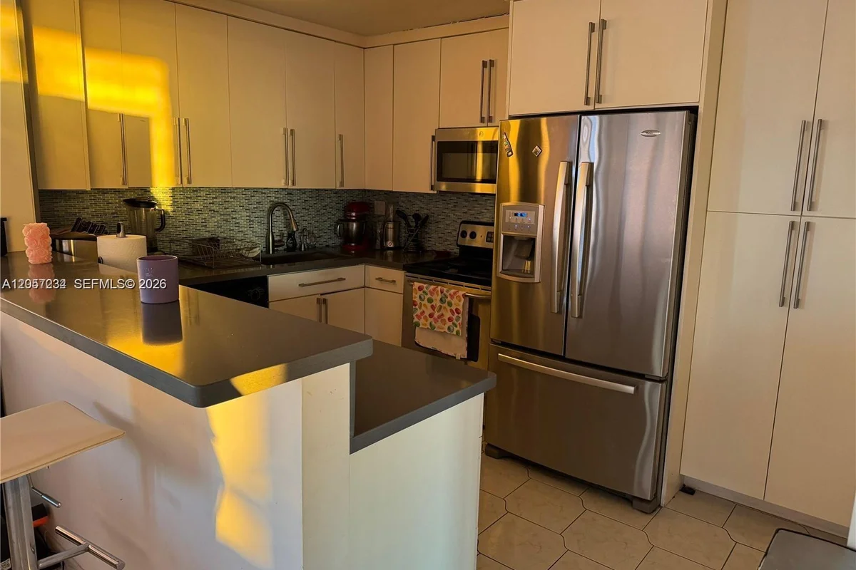 2750 NE 183rd St #1503, Aventura: photo 1 of 9