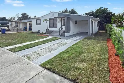 15694 NE 10th Ct, North Miami Beach: photo 1 of 24