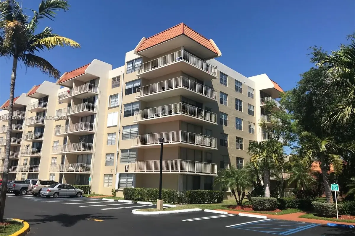 13120 SW 92nd Ave #B-409, Miami: photo 1 of 34