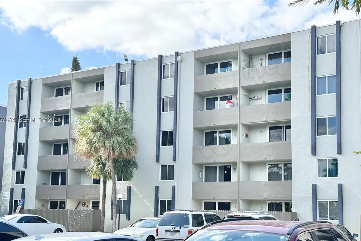 10090 NW 80th Ct #1542, Hialeah Gardens: photo 1 of 20