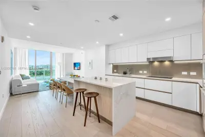 9201 E Bay Harbor Dr #PH809, Bay Harbor Islands: photo 1 of 69