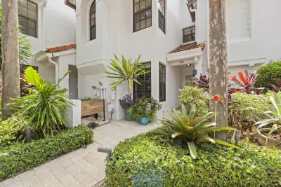 2359 Treasure Isle Dr #33, Palm Beach Gardens: photo 1 of 38