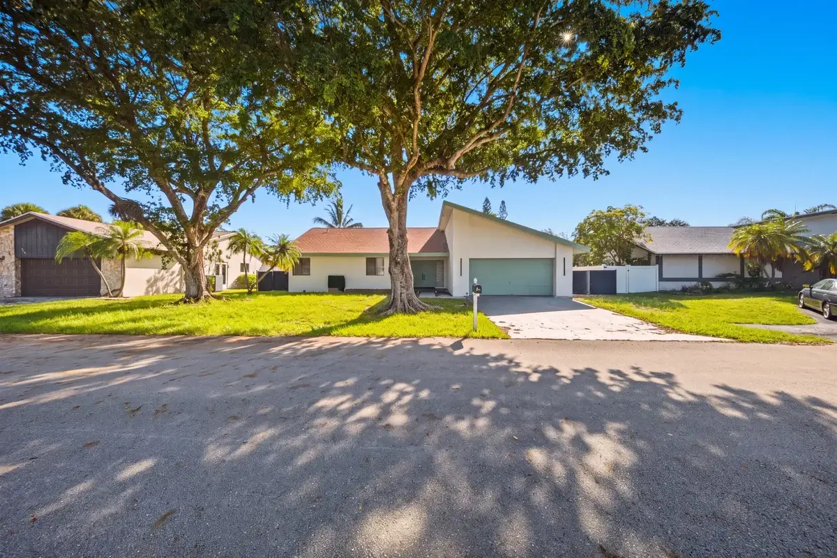8114 Nutmeg Way, Tamarac: photo 1 of 28