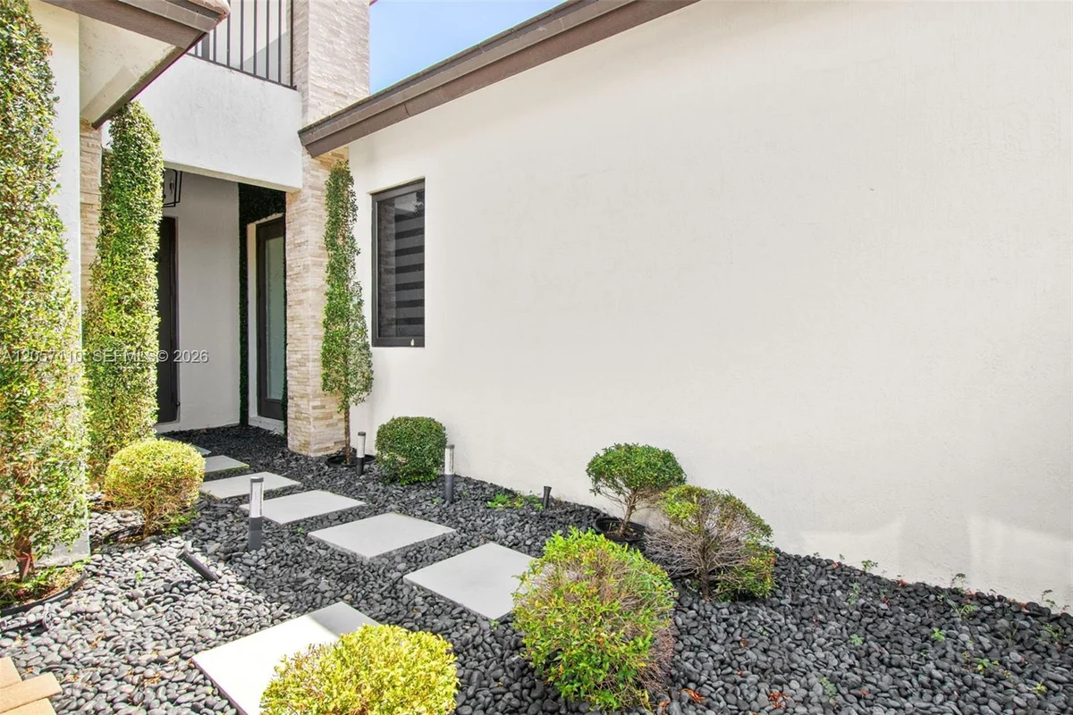 17745 SW 45th St, Miramar: photo 1 of 16