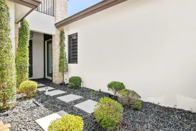 17745 SW 45th St, Miramar: photo 1 of 16