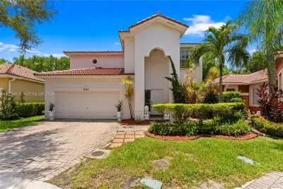 16102 Opal Creek Dr, Weston: photo 1 of 44
