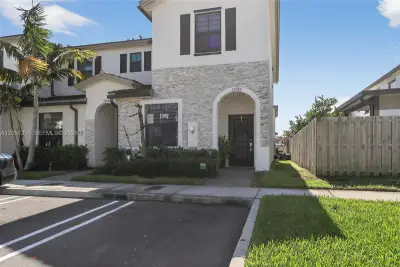 12960 SW 233rd Ter, Homestead: photo 1 of 21