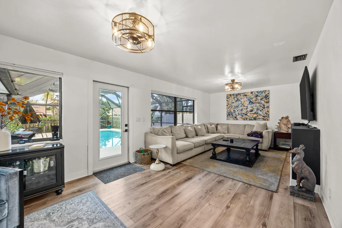 14248 Paddock Dr, Wellington: photo 1 of 29