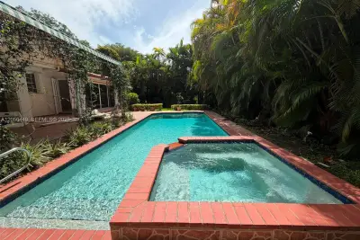 1540 Dorado Ave, Coral Gables: photo 1 of 15