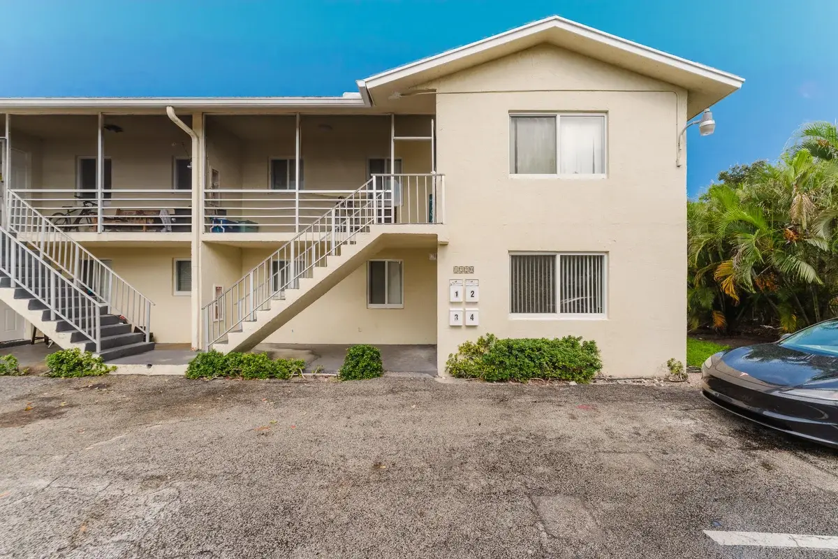 1220 NW 16th Ave #1, Boca Raton: photo 1 of 5