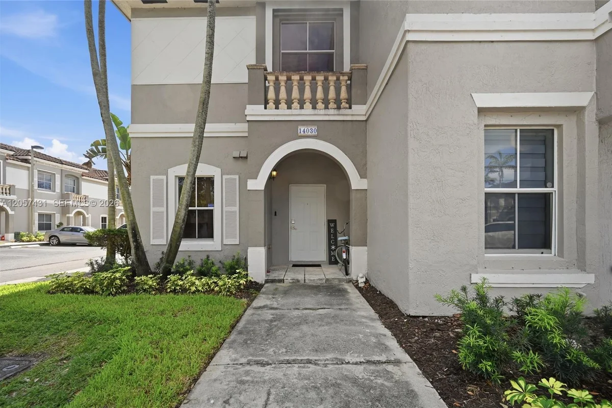 14030 SW 49th St #10, Miramar: photo 1 of 57