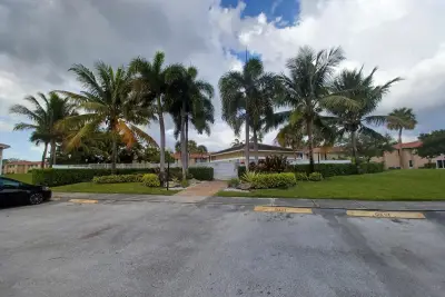 10036 Twin Lakes Dr #37-f, Coral Springs: photo 1 of 4