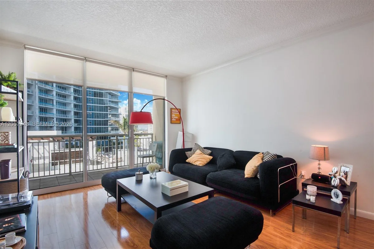 2000 N Bayshore Dr #626, Miami: photo 1 of 38