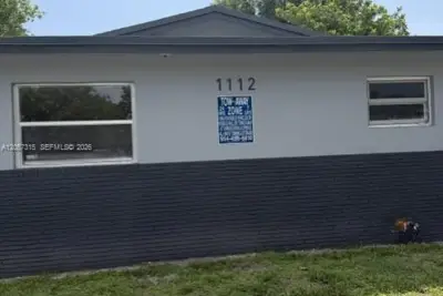 1112 NW 5th Ave #3, Fort Lauderdale: photo 1 of 6