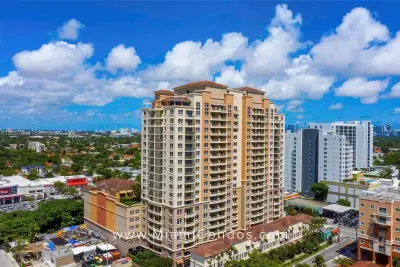 3232 SW 22nd Ter #201, Miami: photo 1 of 12