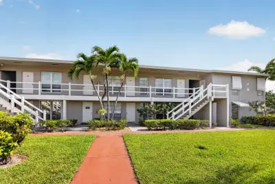 309 Circle Dr S, Boynton Beach: photo 1 of 20