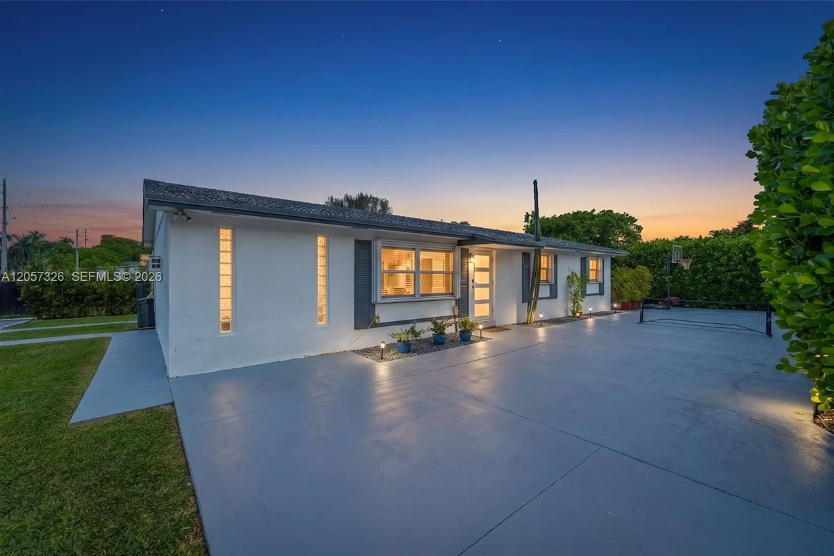 23170 SW 155th Ave, Miami: photo 1 of 29