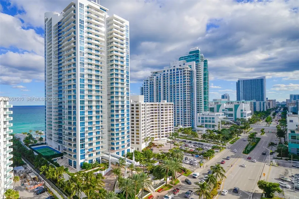 3000 S Ocean Dr #1506, Hollywood: photo 1 of 17