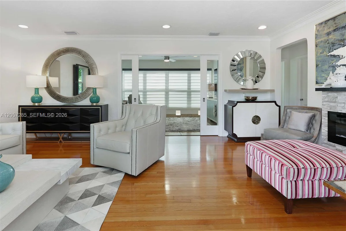 405 S 16th Ave, Hollywood: photo 1 of 38