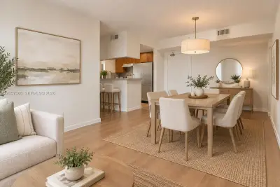 816 NW 11th St #402, Miami: photo 1 of 11
