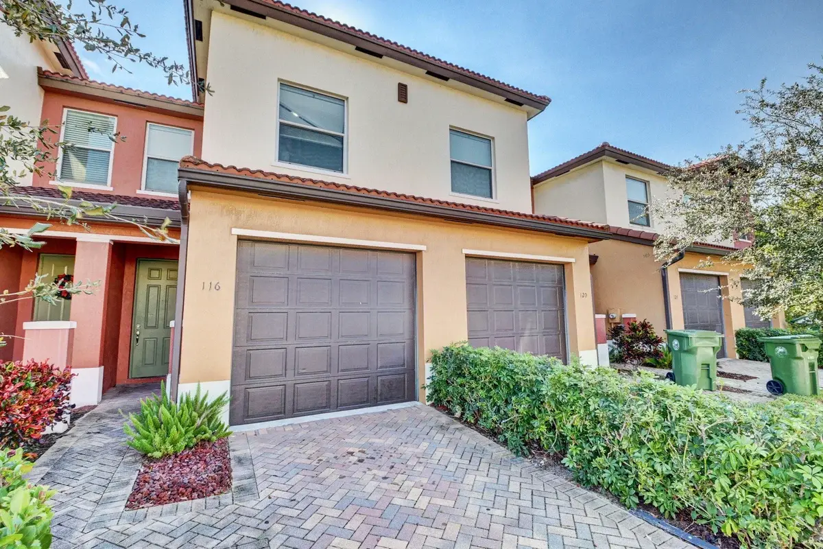 105 Hemingway Ct, Palm Springs: photo 1 of 17