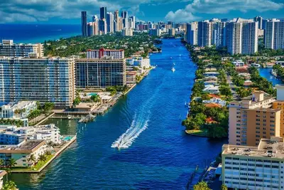 800 Parkview Dr #410, Hallandale Beach: photo 1 of 9