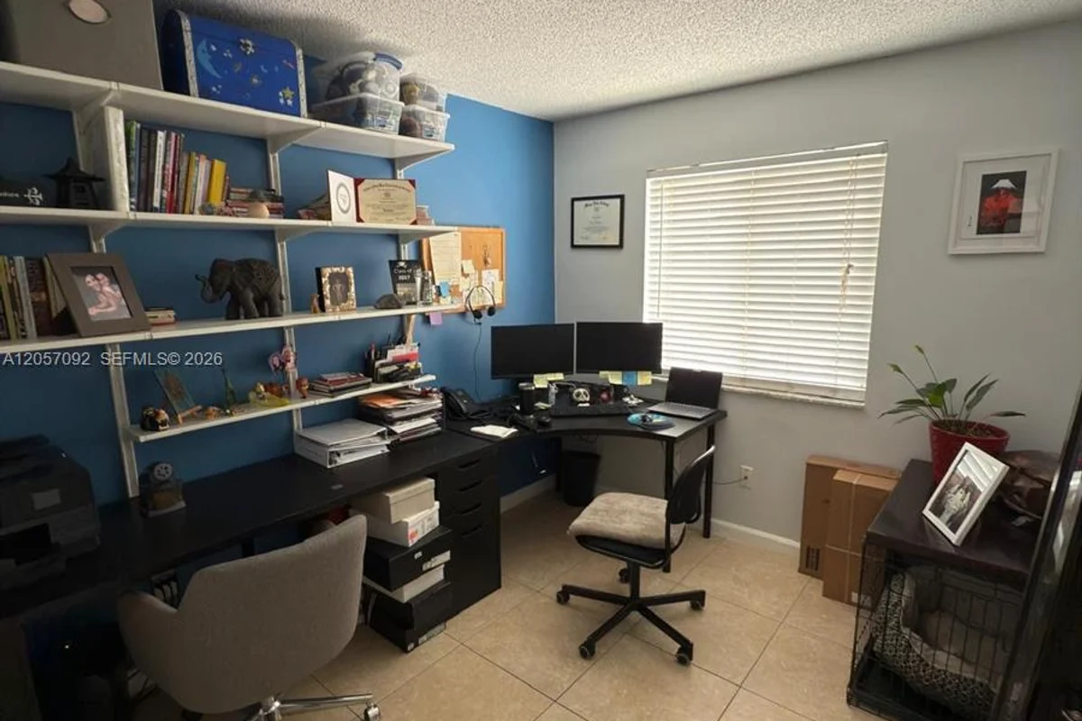 13909 SW 172nd Ln, Miami: photo 1 of 22