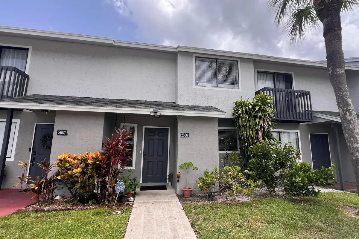 2606 Canalside Dr, Greenacres: photo 1 of 32