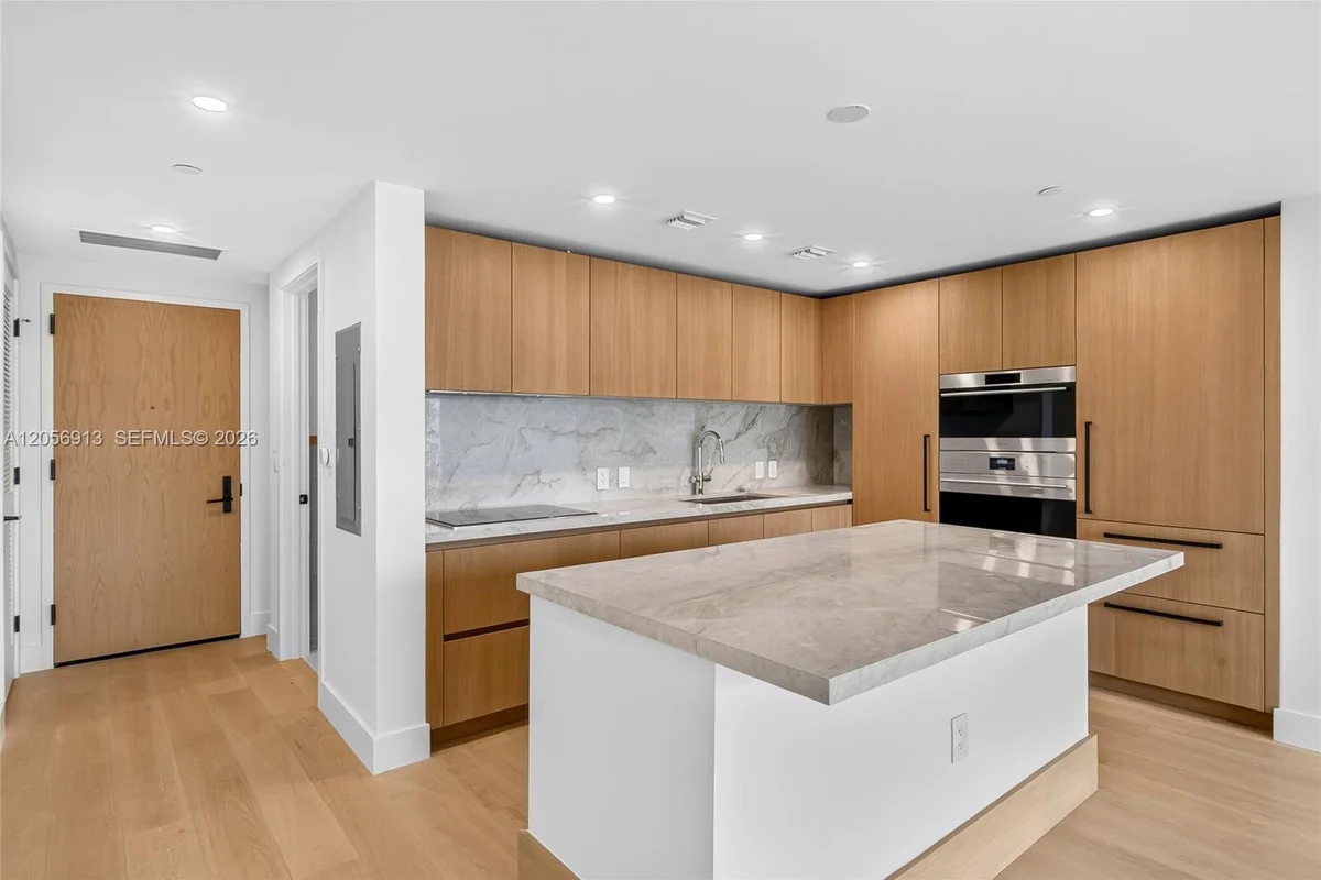 1176 97th #206, Bay Harbor Islands: photo 1 of 42
