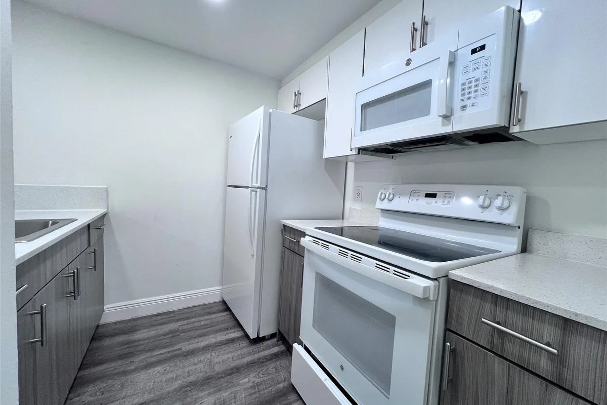 1196 NW 40th Ave #88-407, Lauderhill: photo 1 of 14