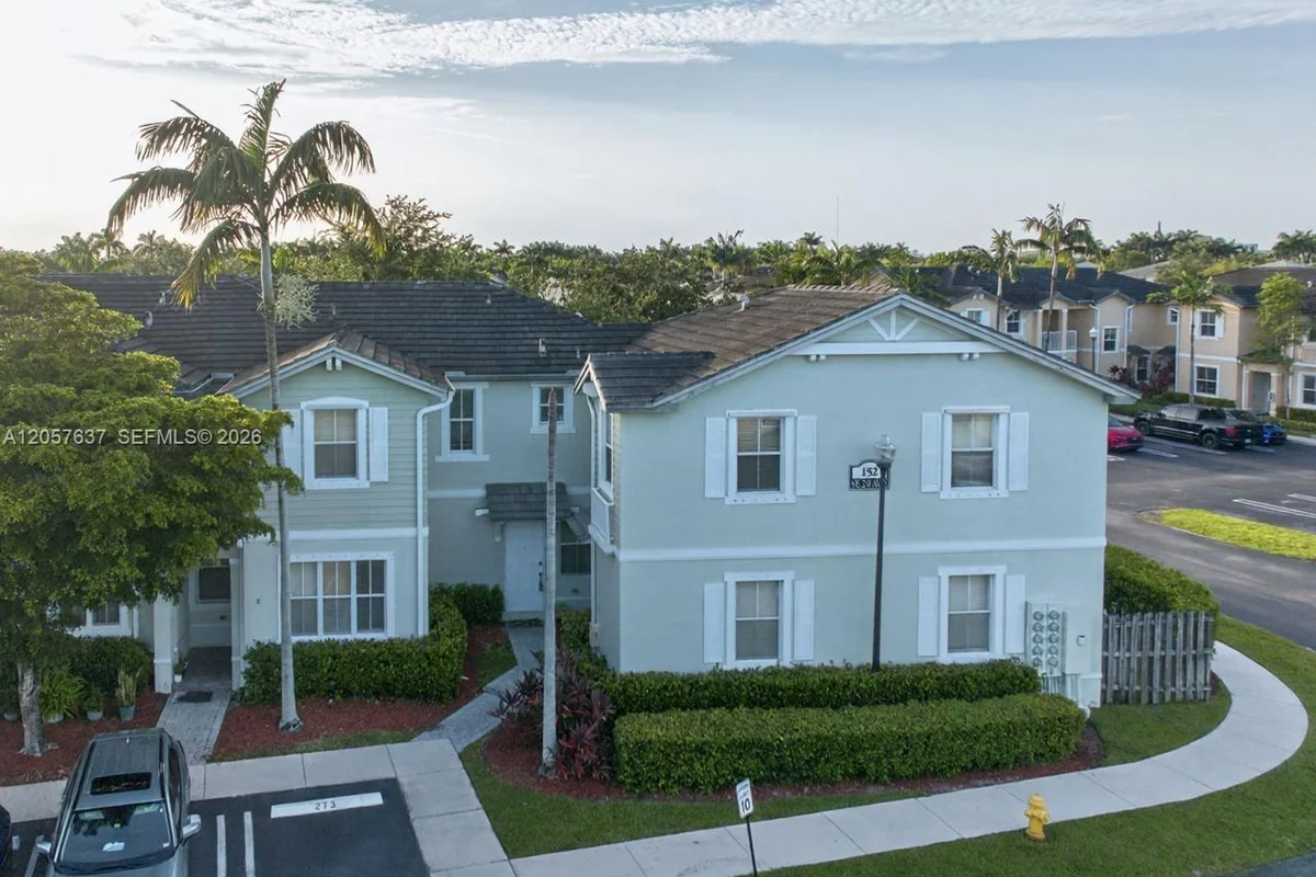 152 SE 29th Ave #9, Homestead: photo 1 of 44