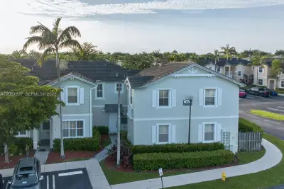 152 SE 29th Ave #9, Homestead: photo 1 of 44
