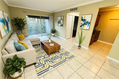 1141 Lake Victoria Dr #E, West Palm Beach: photo 1 of 25