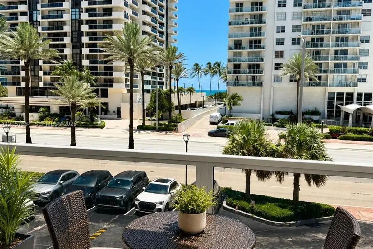 5700 Collins Ave #3C, Miami Beach: photo 1 of 10