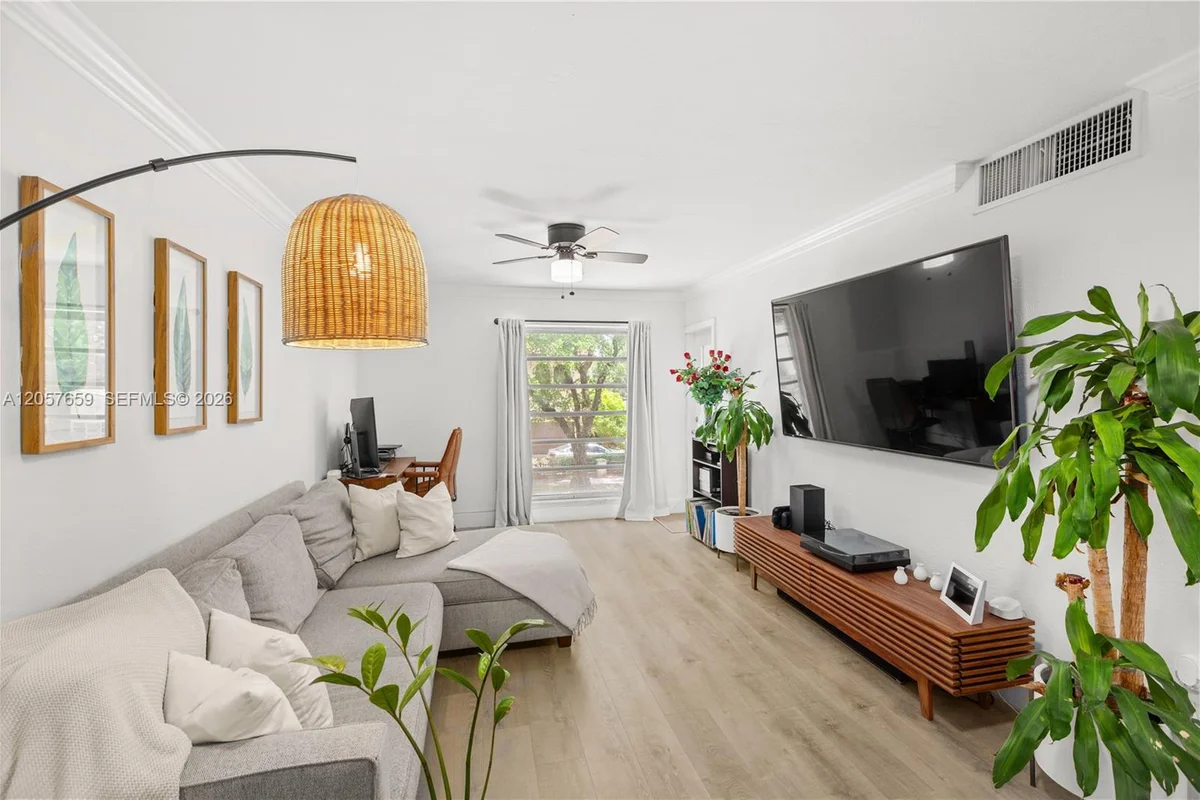 1650 S Le Jeune Rd #105, Coral Gables: photo 1 of 33