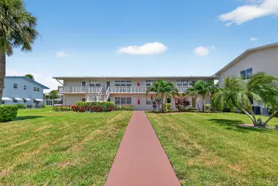 162 Easthampton G, West Palm Beach: photo 1 of 34
