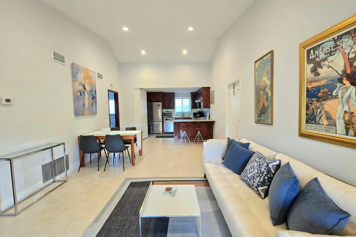 50 SE 12th St #2260, Boca Raton: photo 1 of 31