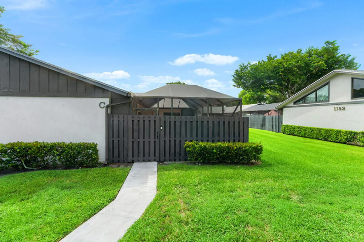 1158 Summit Trail Cir #C, West Palm Beach: photo 1 of 32