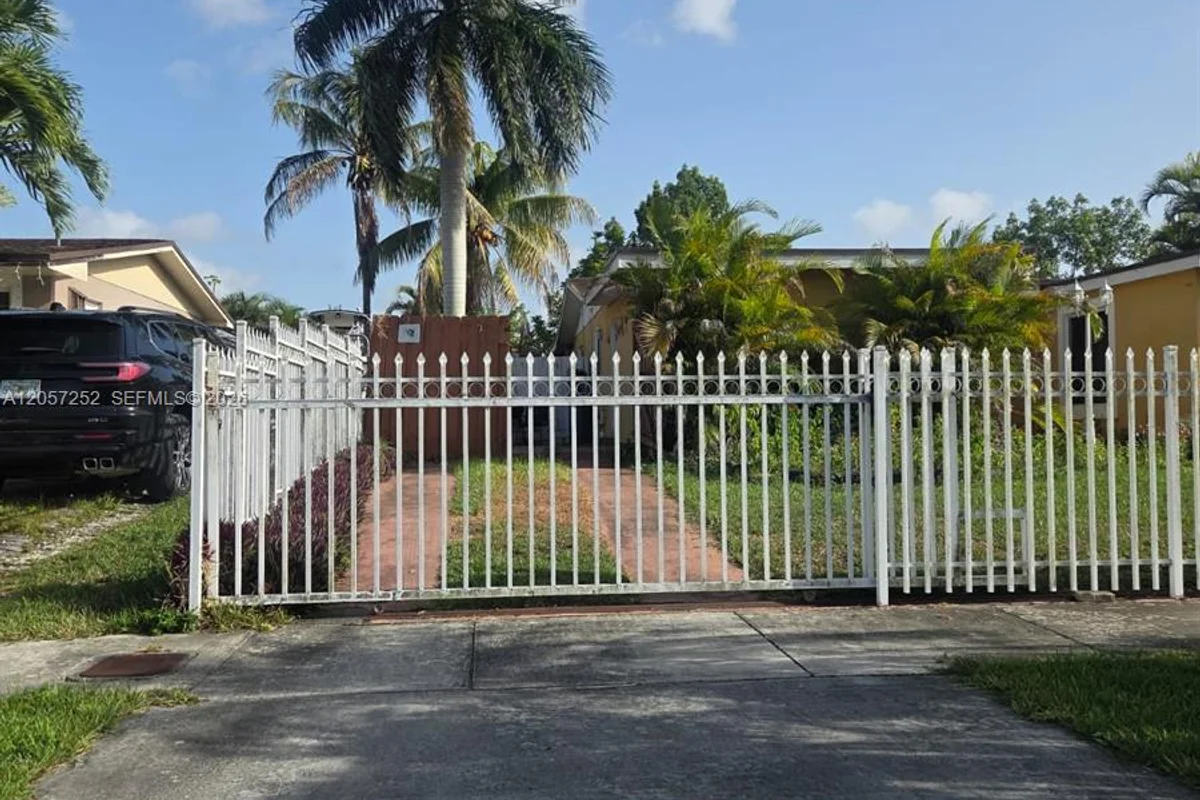 15440 SW 294th Ter #A, Homestead: photo 1 of 5