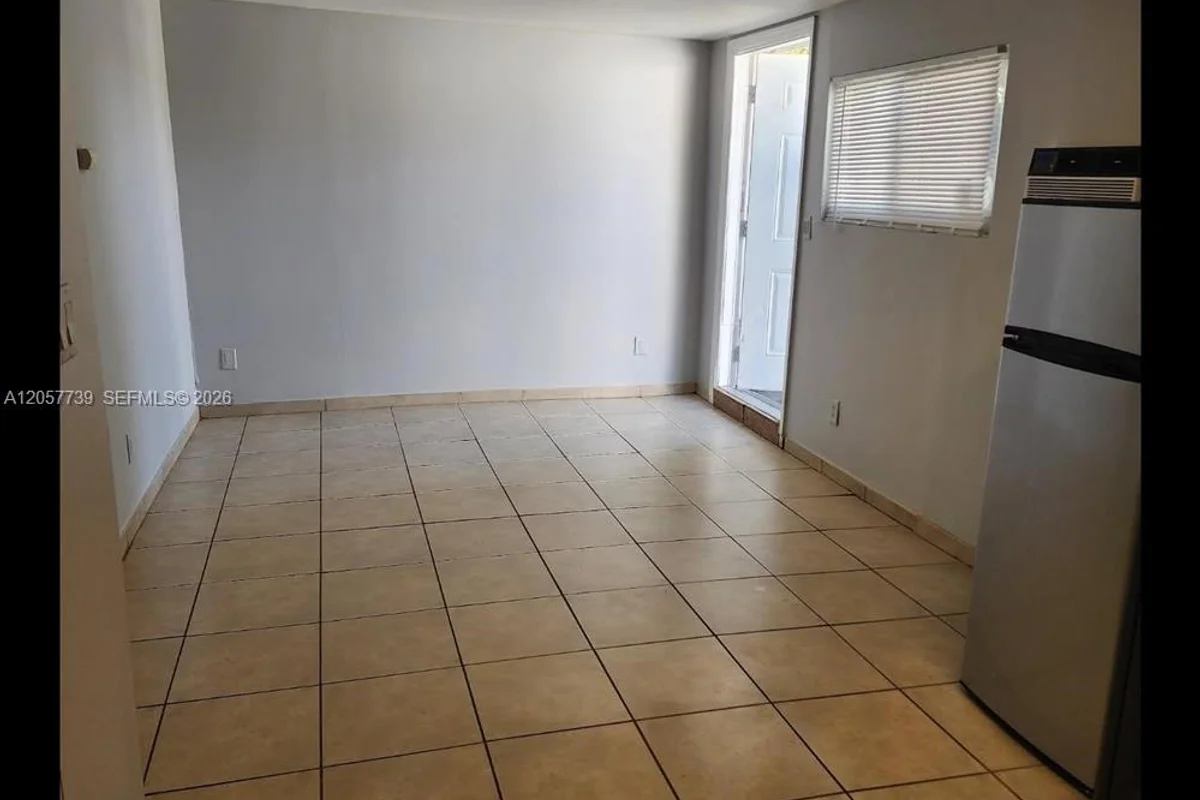 18901 NW 24th Ave, Miami Gardens: photo 1 of 5