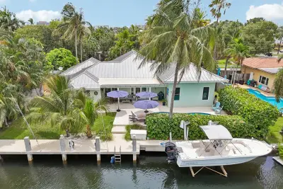 4911 NE 25th Ave, Lighthouse Point: photo 1 of 44