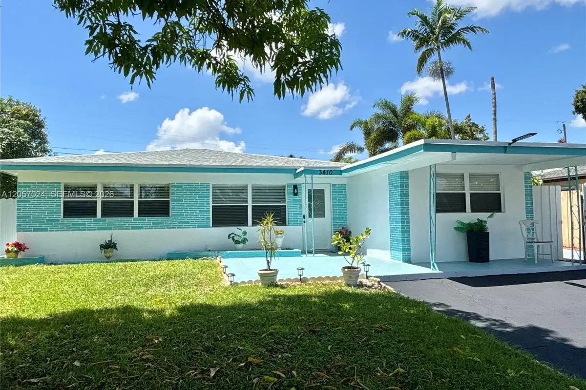 3410 SW 17th St, Fort Lauderdale: photo 1 of 21
