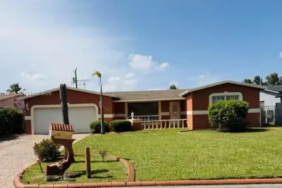 7211 Biltmore Blvd #A & B, Miramar: photo 1 of 10
