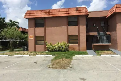 6540 W 27th Ct #56-22, Hialeah: photo 1 of 41
